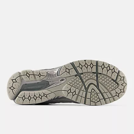 New Balance U2002DX Protection Pack