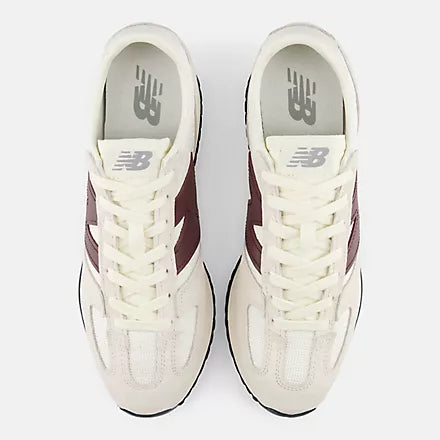 New Balance 327