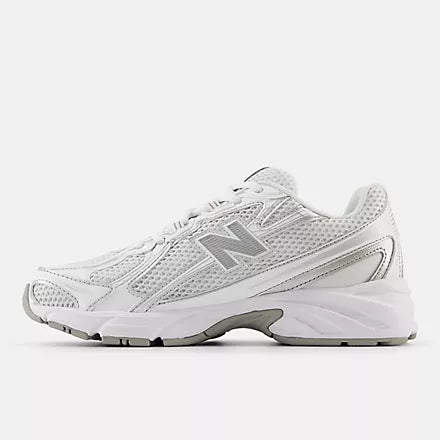 New Balance 740