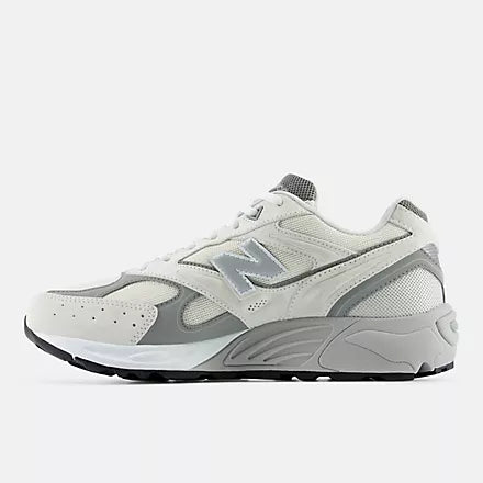 New Balance 880R